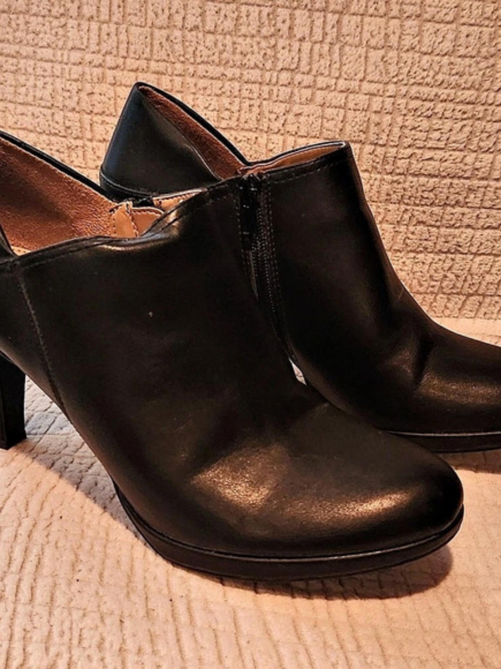 Naturalizer Dark Espresso (Black/Brown) Heeled Booties US 9